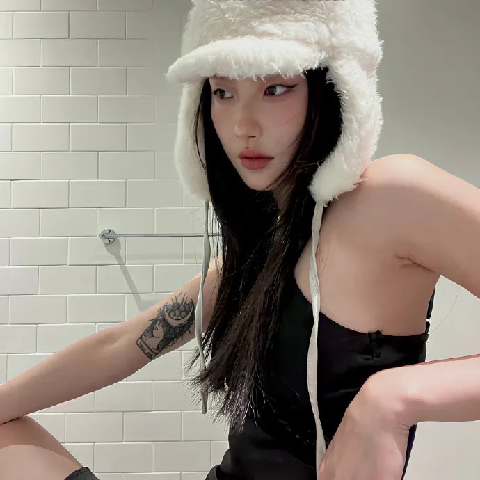 月亮中的亚马逊女人